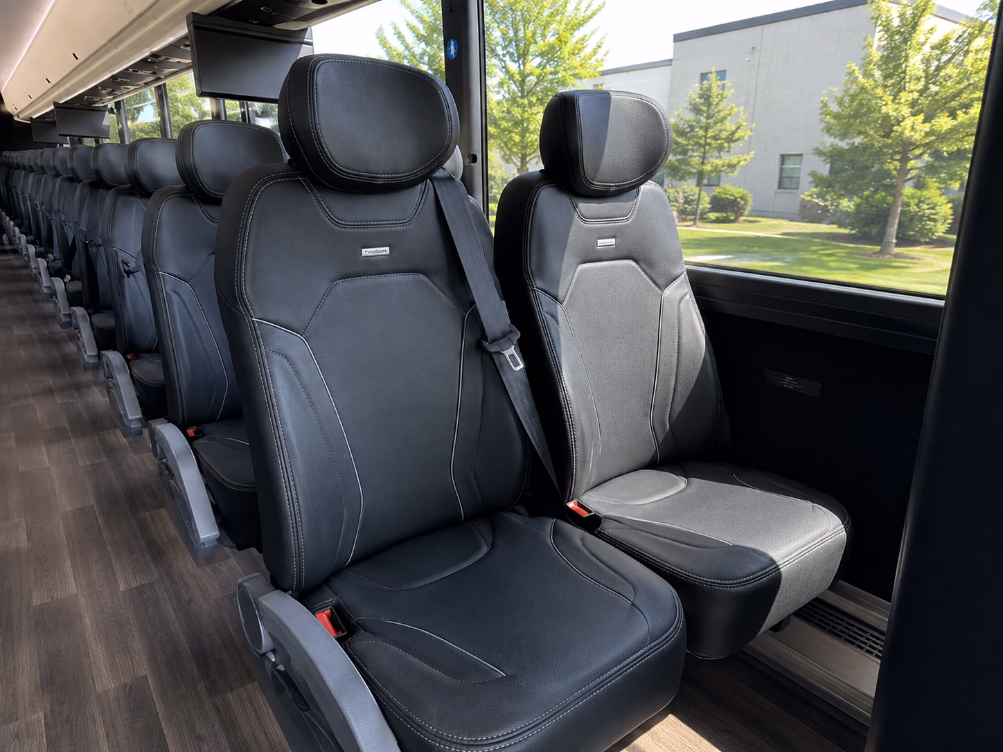 bus rentals to traverse city s old mission peninsula wineries