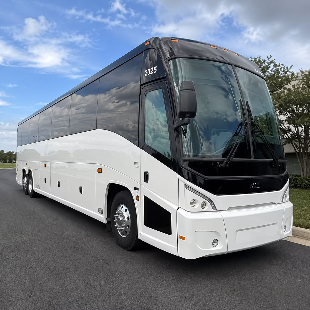 charter buses to huntington place and detroit convention events