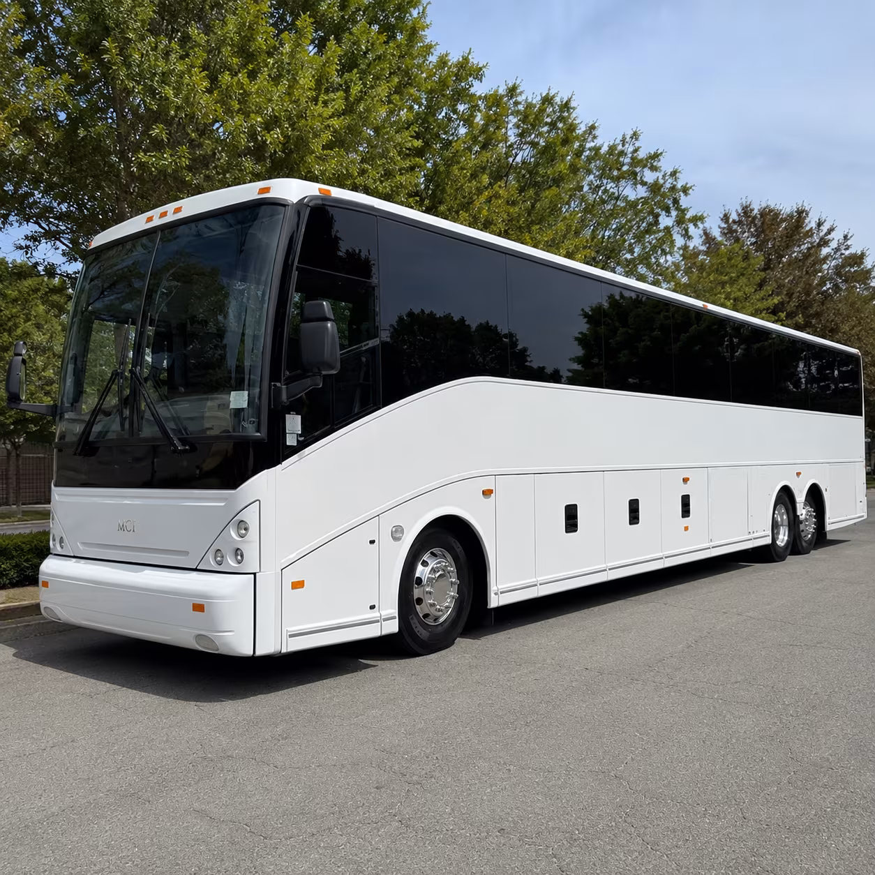 charter buses to michigan stadium for wolverines home games