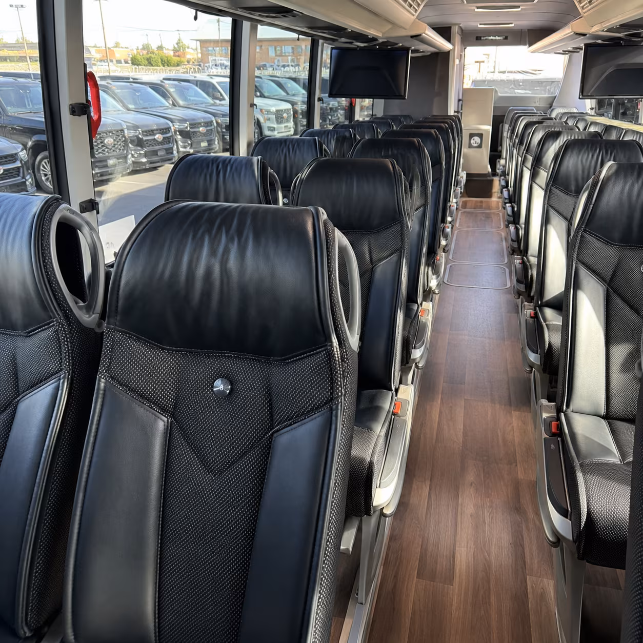 dtw charter bus rentals and airport transfers from sterling heights