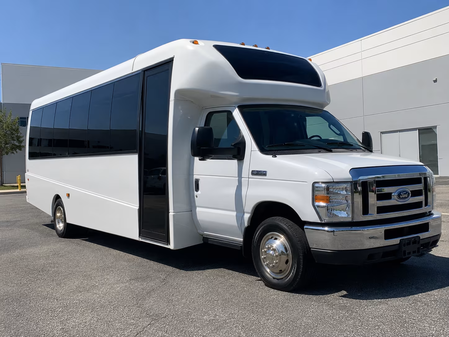 minibus rentals for smaller sterling heights prom groups