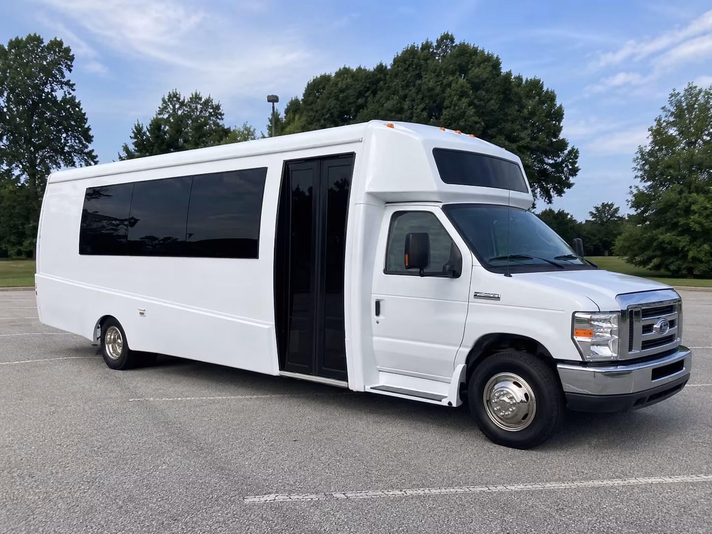 sterling heights 18 passenger party bus