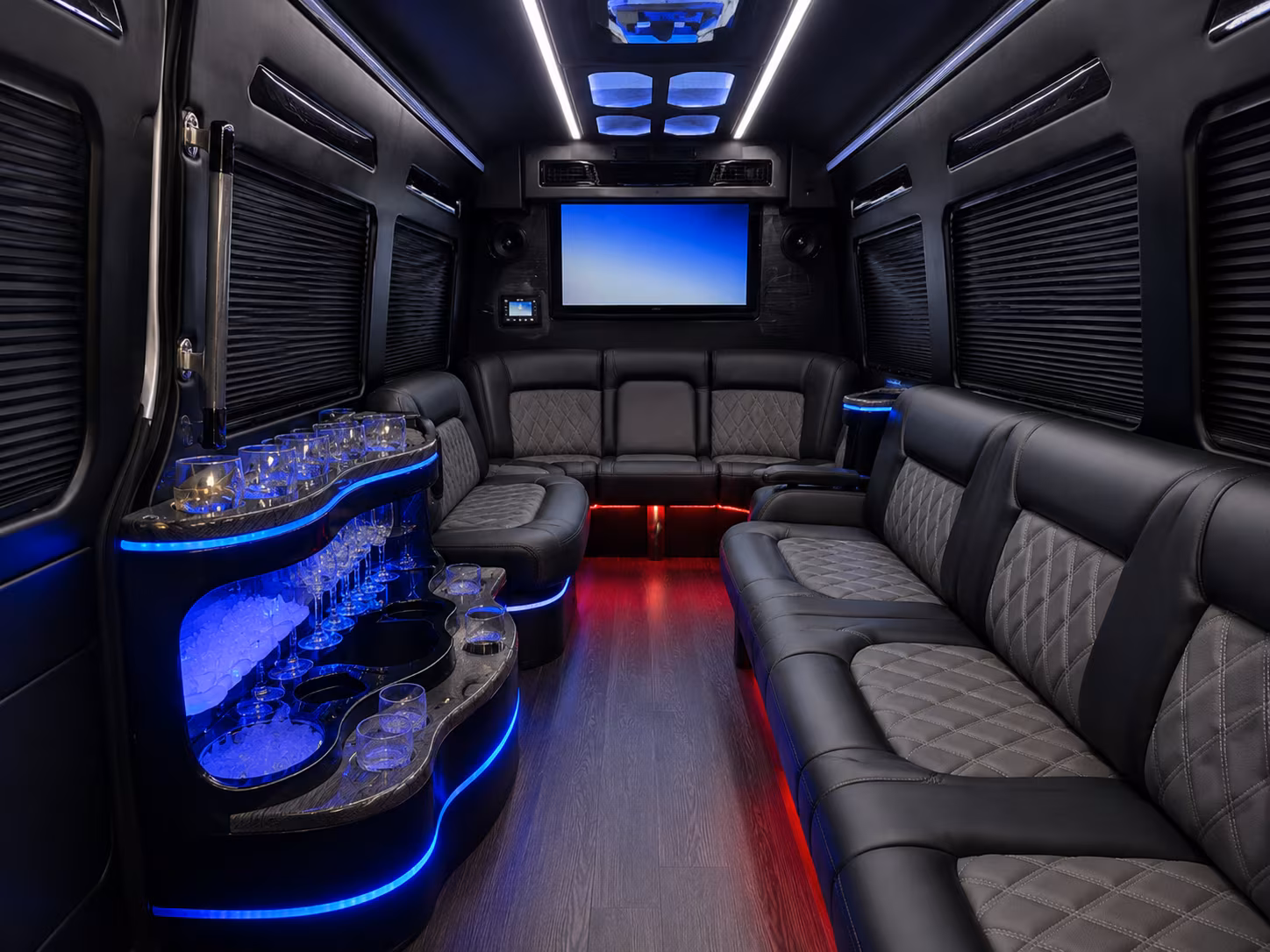 wine tour bus rentals to the leelanau peninsula from sterling heights
